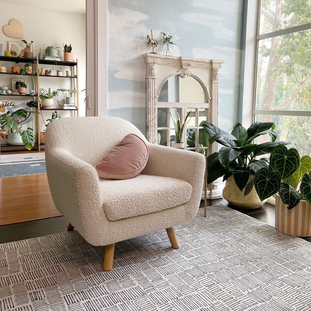 Decorative Lounge Chair Ideas To Your Favorite Corner